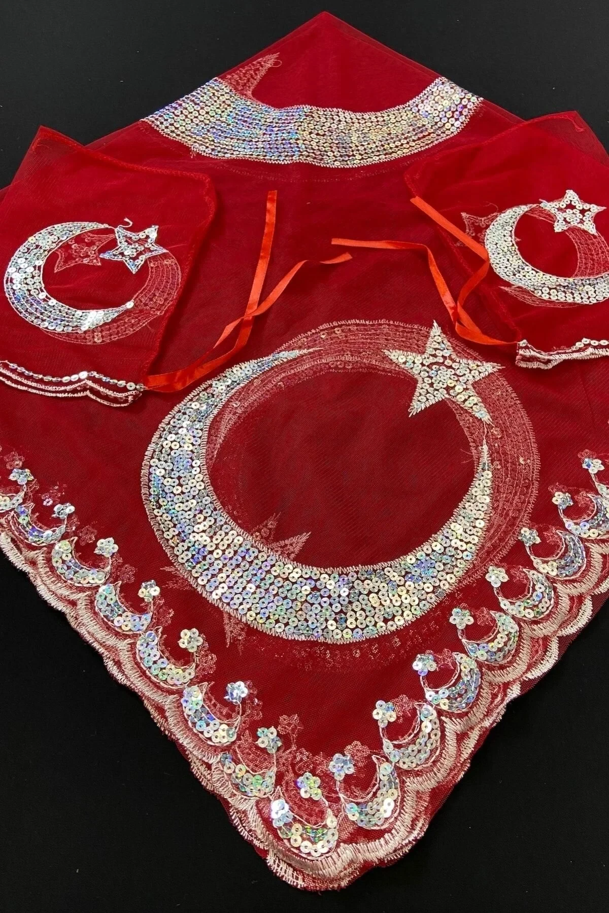 Kırmızı Ayyıldız Model